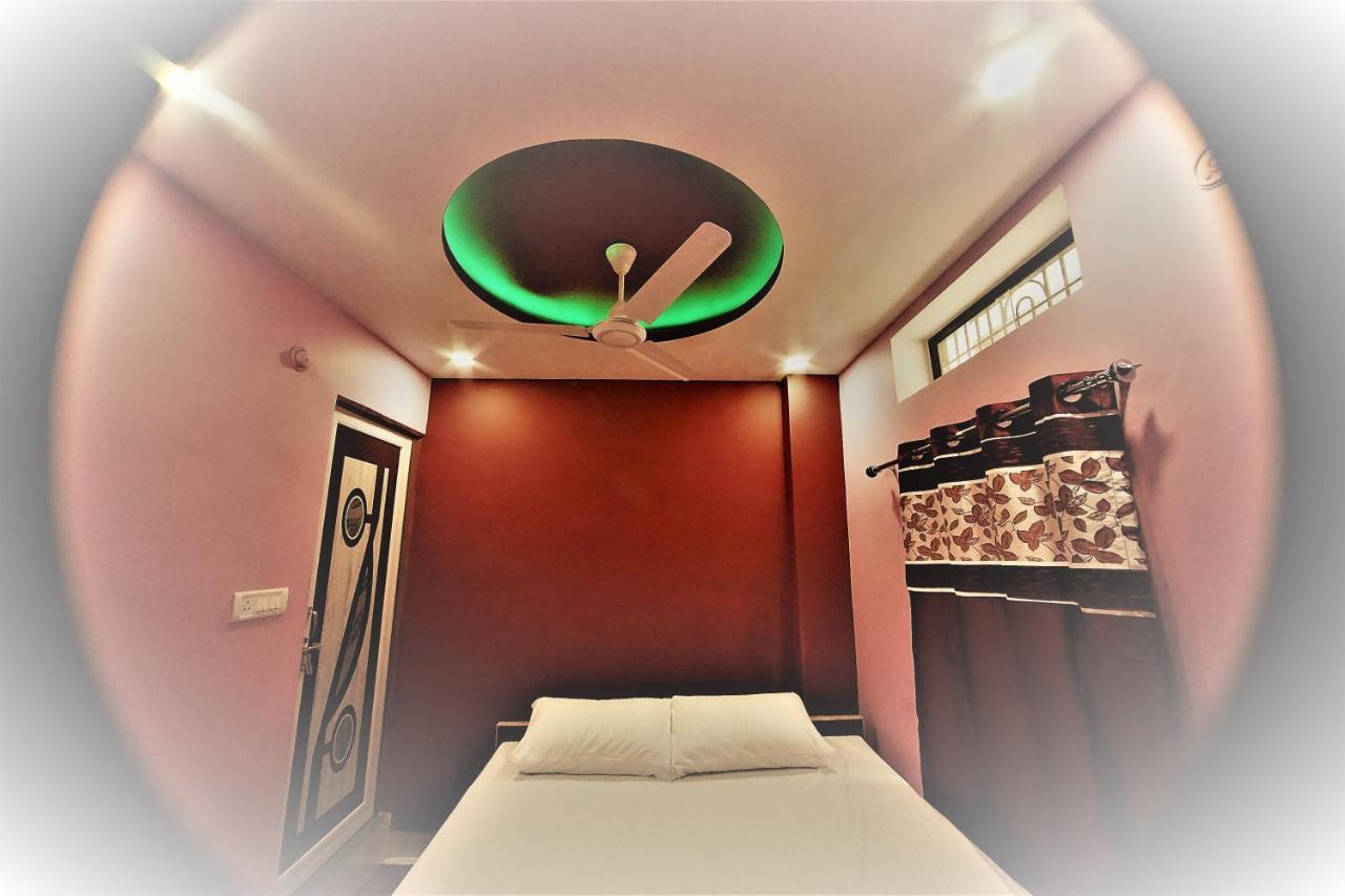 Maa Durga Inn Varanasi Eksteriør bilde